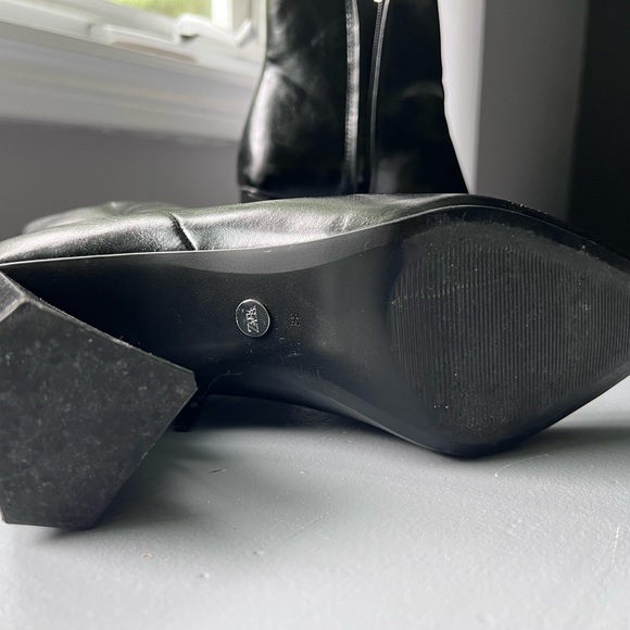 Triangular Zara heeled boots - Picture 3 of 6